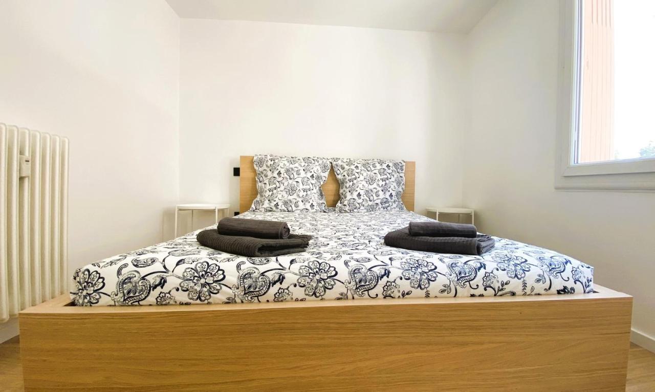 Marie Antoinette - Appartement 2 Chambres, Centre Ville, Terrasse, Moderne Antibes Exterior photo